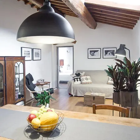 Lovely 3min Walk To Ponte Vecchio Апартаменты *
